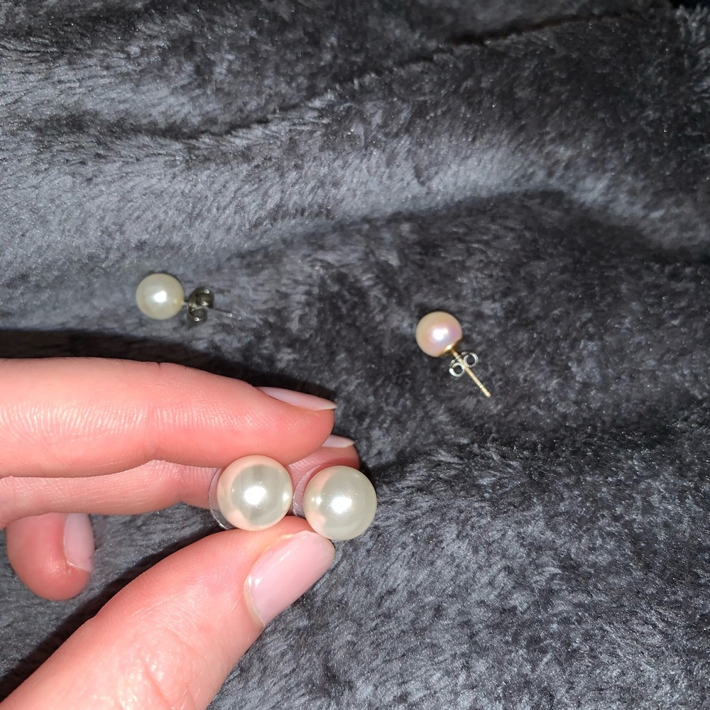 Pearl Earrings (Two Big & Two Small)